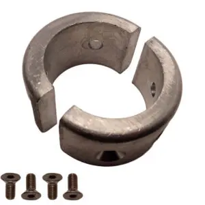 Steel coupling with bolts